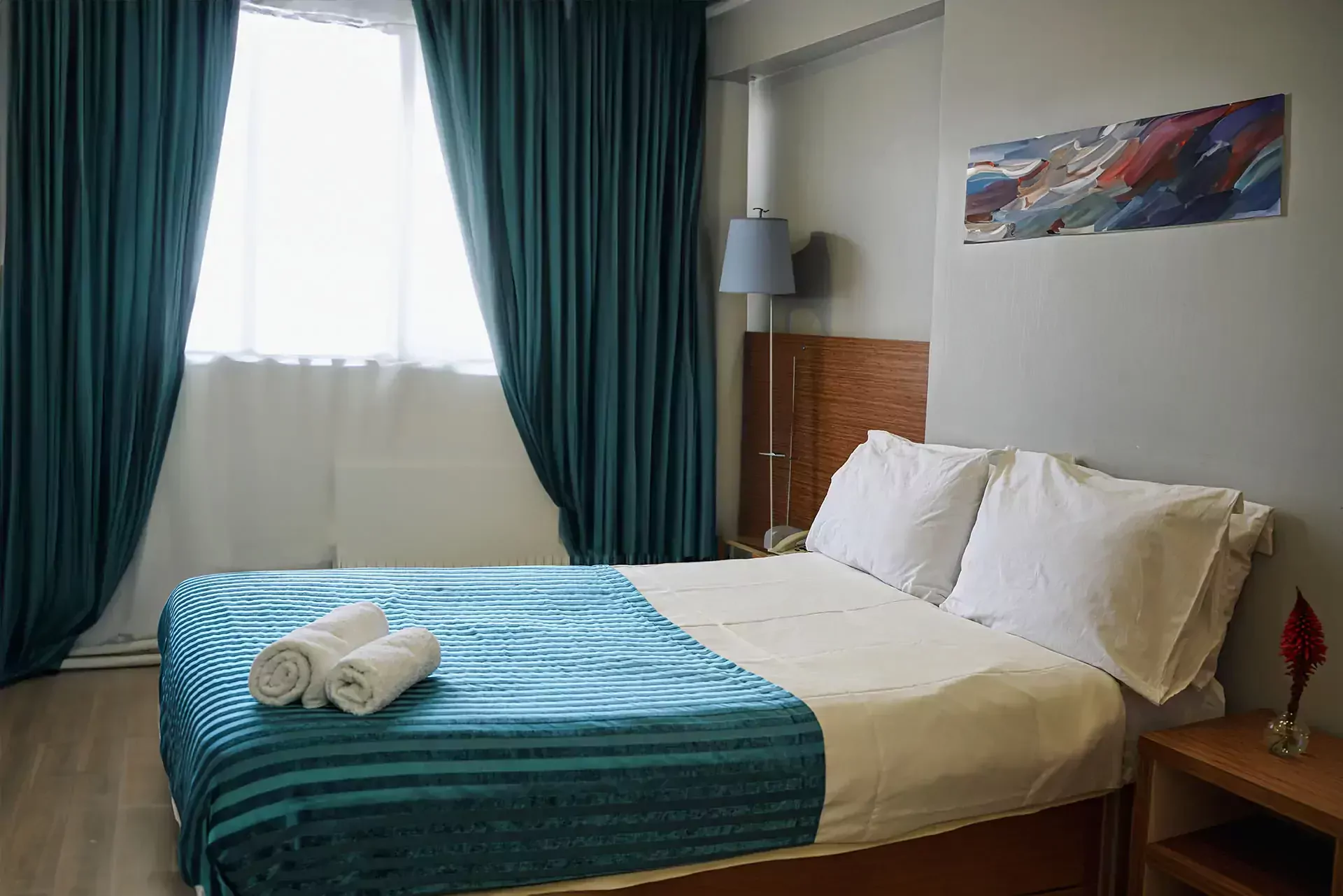 Şehir Manzaralı Oda